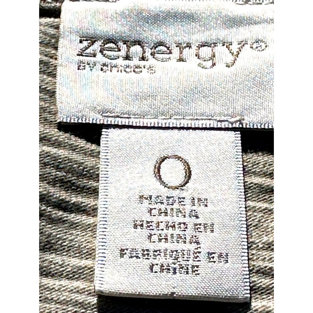 Chicos Olive Green Gray Blouse Top Embroidered Lace Hem Scoop Neck Blouse Size 3 - Picture 5 of 11